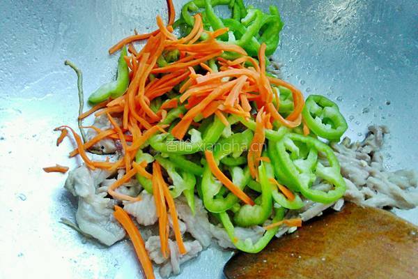 尖椒炒牛肉的做法图解5