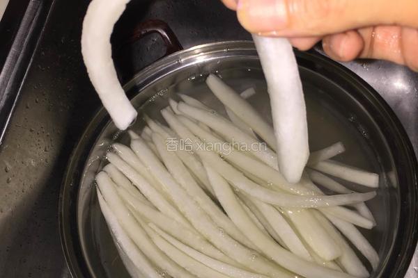 寿司大根条的做法图解3