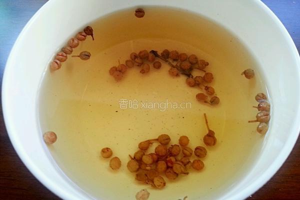 酸菜馅饺子的做法图解3