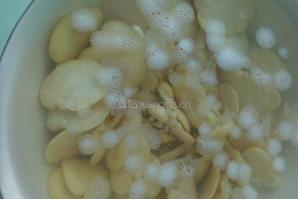 黄瓜烧豆瓣的做法图解2