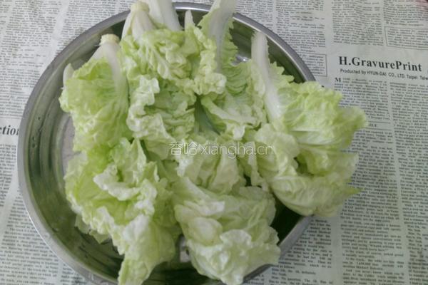 白菜素馅儿饺子的做法图解1