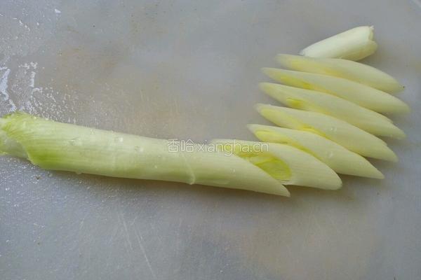 葱烧蘑菇的做法图解3