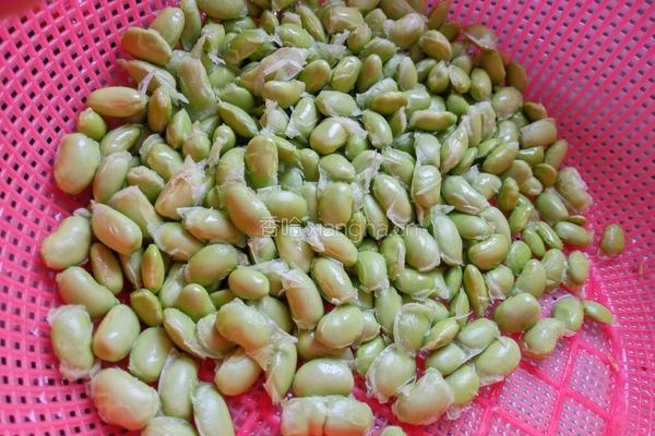 炒青豆的做法图解1