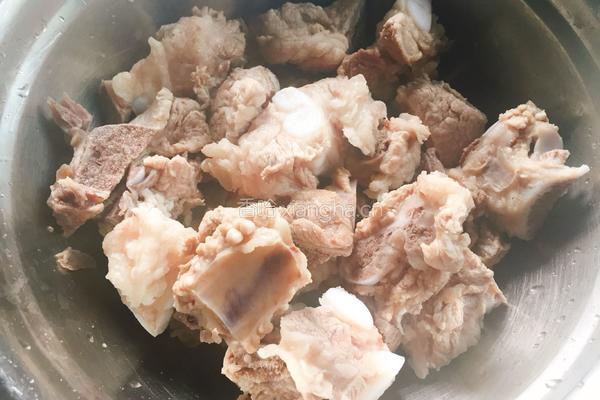 土豆烧排骨的做法图解4