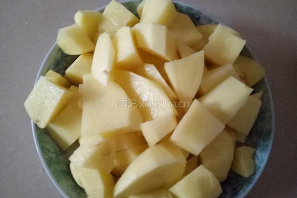 酱烧土豆丸的做法图解1