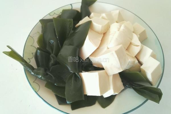 海带结烧豆腐的做法图解2