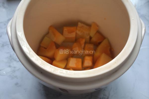 木瓜炖牛奶的做法图解1