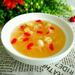 银耳莲子糖水的做法[图]