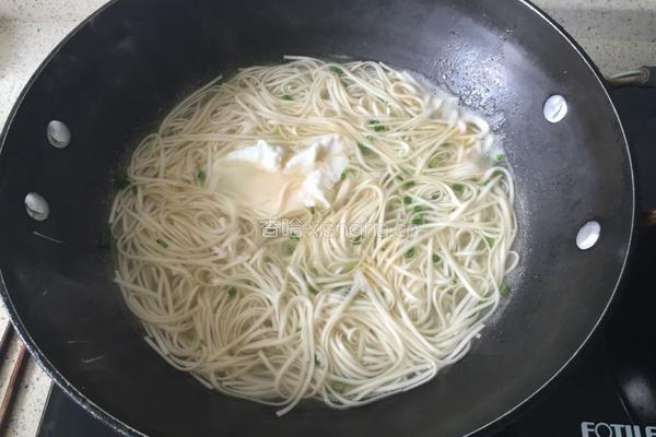 葱花面的做法图解7