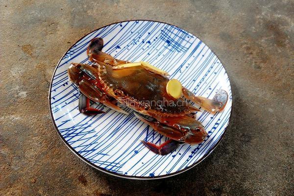 煮螃蟹的做法图解1