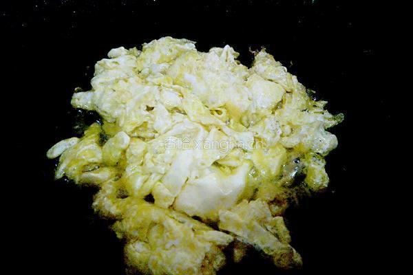 韭苔炒鸡蛋的做法图解4