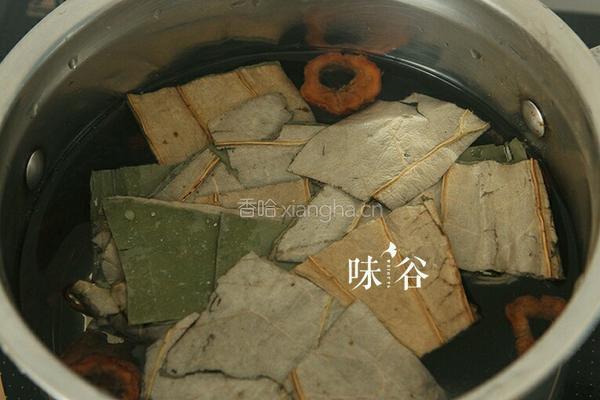 荷叶山楂茶的做法图解3