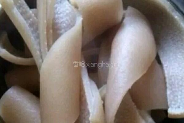 肉皮冻的做法图解2