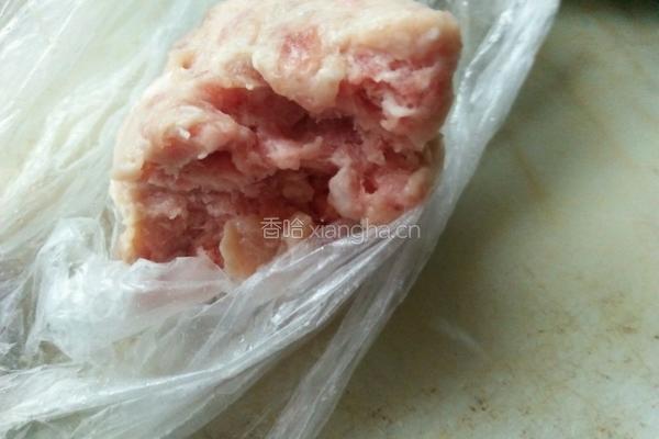 萝卜海米肉丸汤的做法图解3