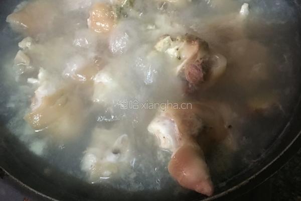 黄豆炖猪脚的做法图解2