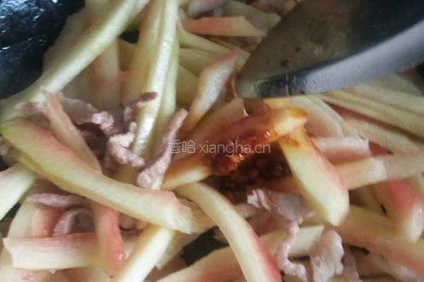 西瓜皮炒肉的做法图解4