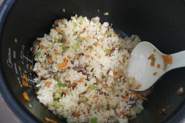 电饭煲煲仔饭的做法图解7