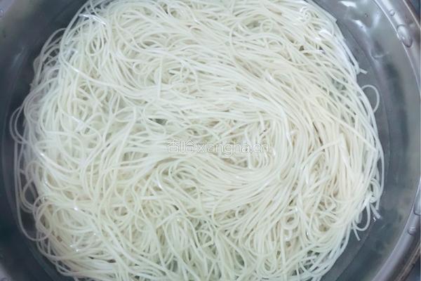 番茄鸡蛋打卤面的做法图解4