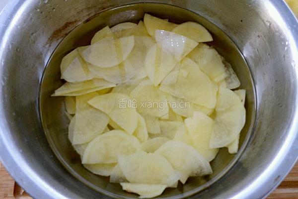 孜然洋葱土豆片的做法图解2