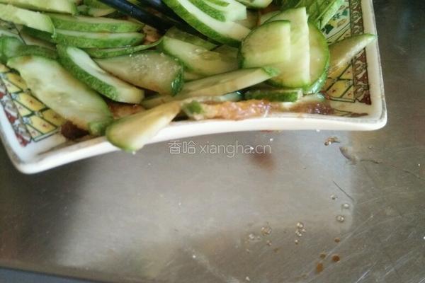 虾皮拌黄瓜的做法图解6