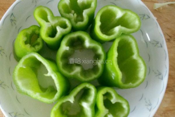 虎皮尖椒酿肉的做法图解2