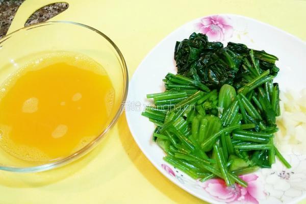 菠菜炒鸡蛋的做法图解4