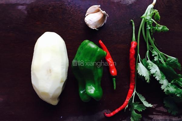 土豆炒牛肉的做法图解1