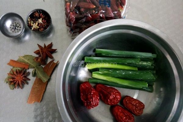 炖鸡汤的做法图解2