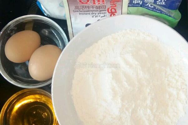 香酥大麻花的做法图解1