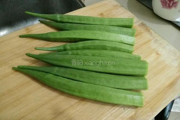 秋葵炒鸡蛋的做法图解1