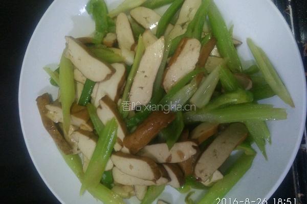 西芹炒豆干的做法图解5