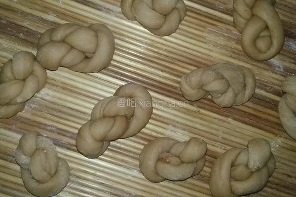 鸡蛋脆麻花的做法图解7