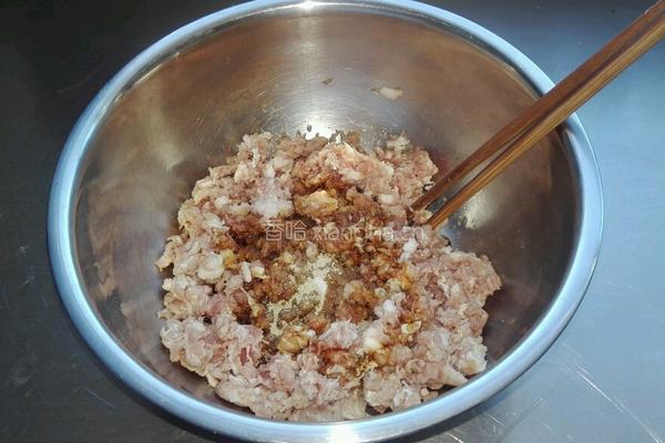 虎皮青椒包肉的做法图解1