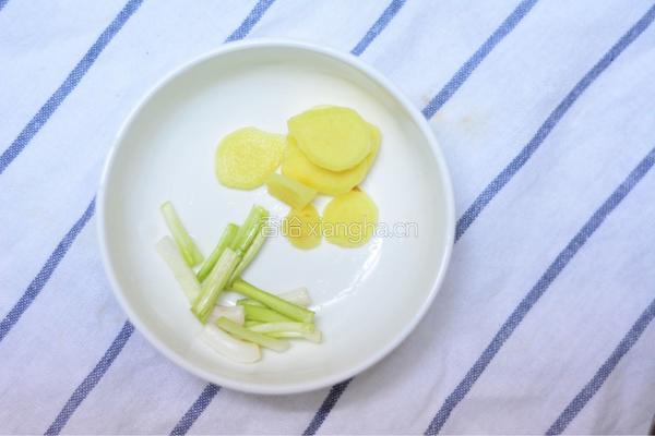 番茄排骨汤的做法图解3