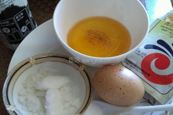奶香软麻花的做法图解1