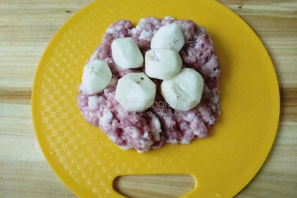 马蹄肉饼的做法图解2