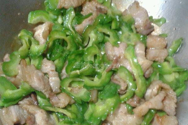 苦瓜烧肉的做法图解4