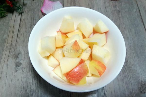 小米红枣苹果粥的做法图解4