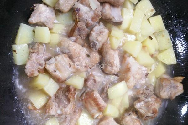 土豆炖排骨的做法图解5