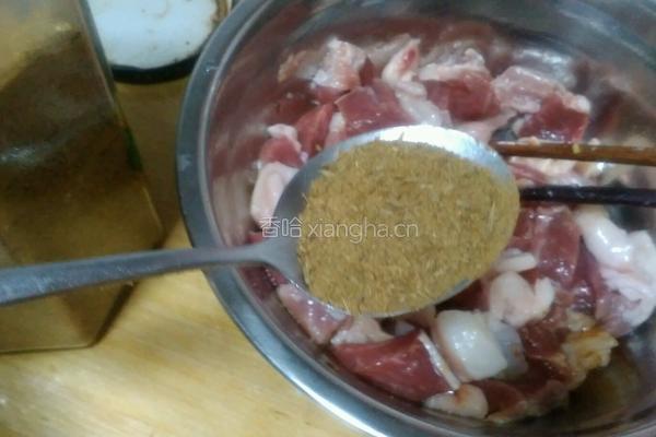 炸羊肉串的做法图解3