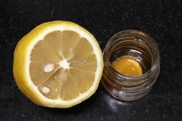自制柠檬水的做法图解1