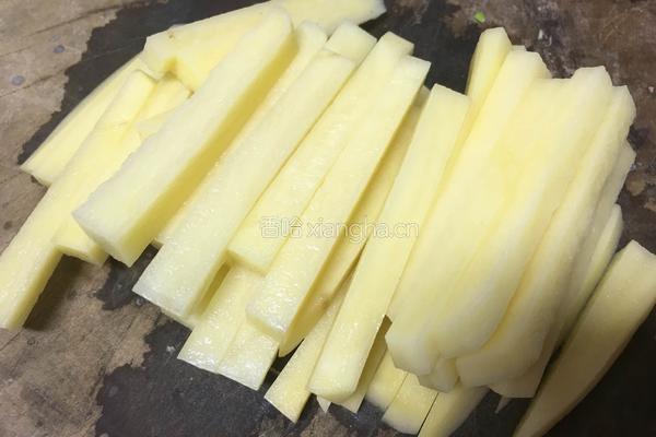 油炸土豆条的做法图解3