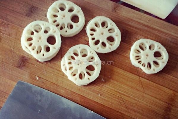 美味藕合子的做法图解1