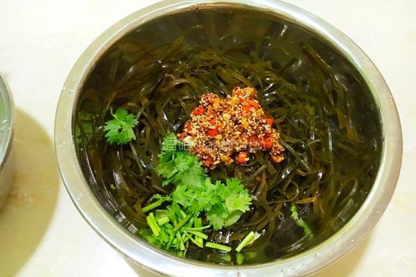麻辣海带丝的做法图解7