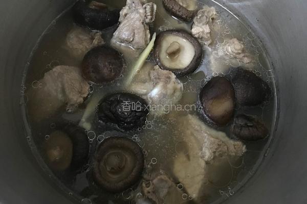 排骨香菇汤的做法图解7