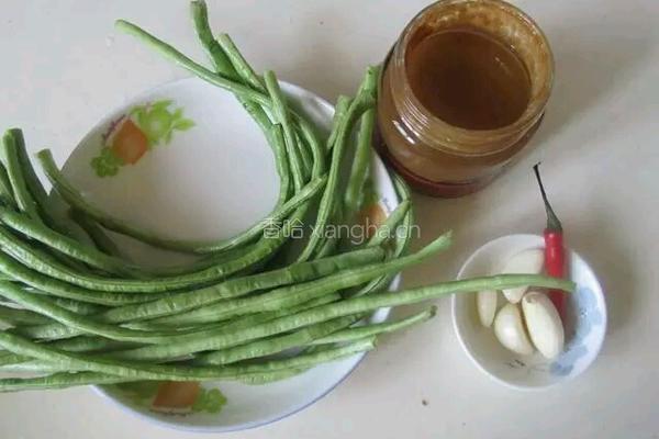 麻酱拌豆角的做法图解1