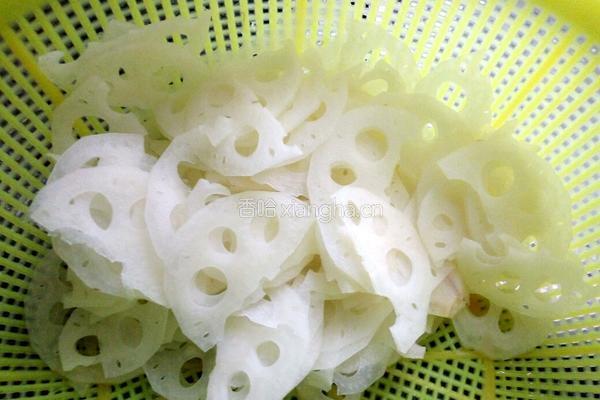 酸辣莲藕的做法图解1