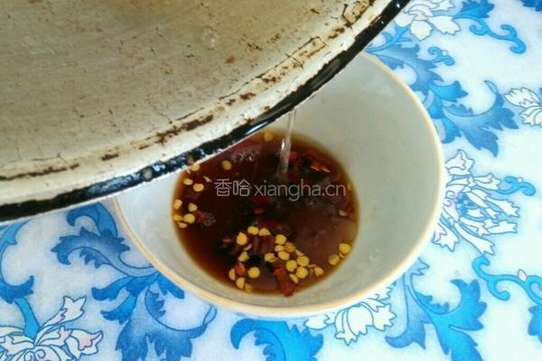 凉拌黄瓜木耳的做法图解5
