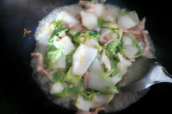 白菜炖肉的做法图解7