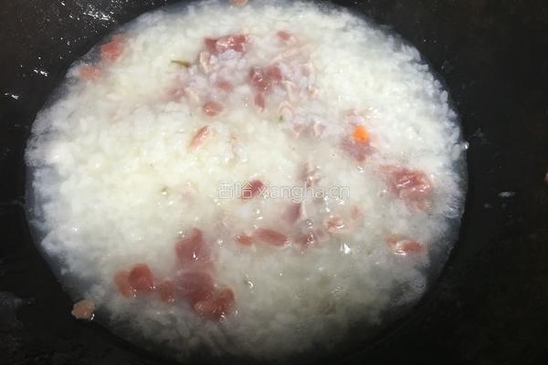 皮蛋瘦肉粥的做法图解5